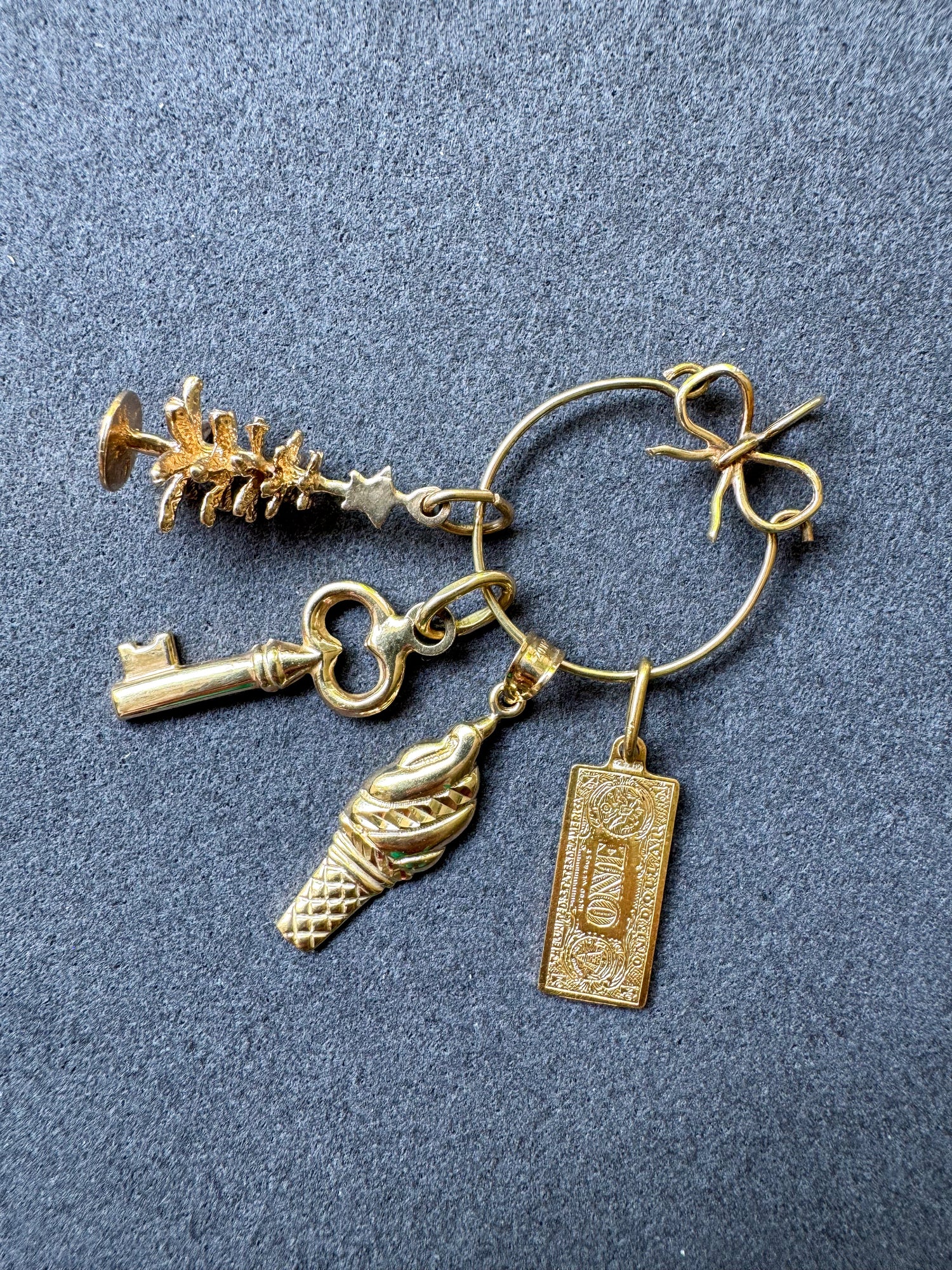 Charms & Pendants