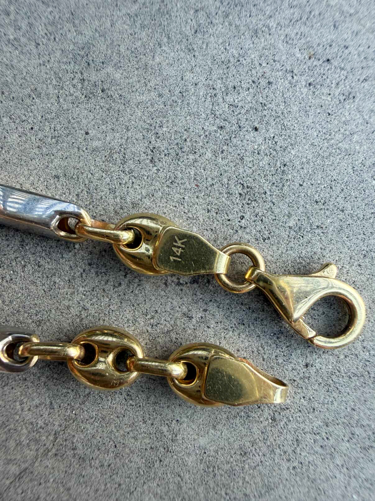Two-Tone Puffed Gucci Necklace