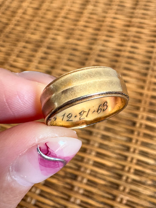 Vintage 14K ArtCarved Band with Hand Engraving