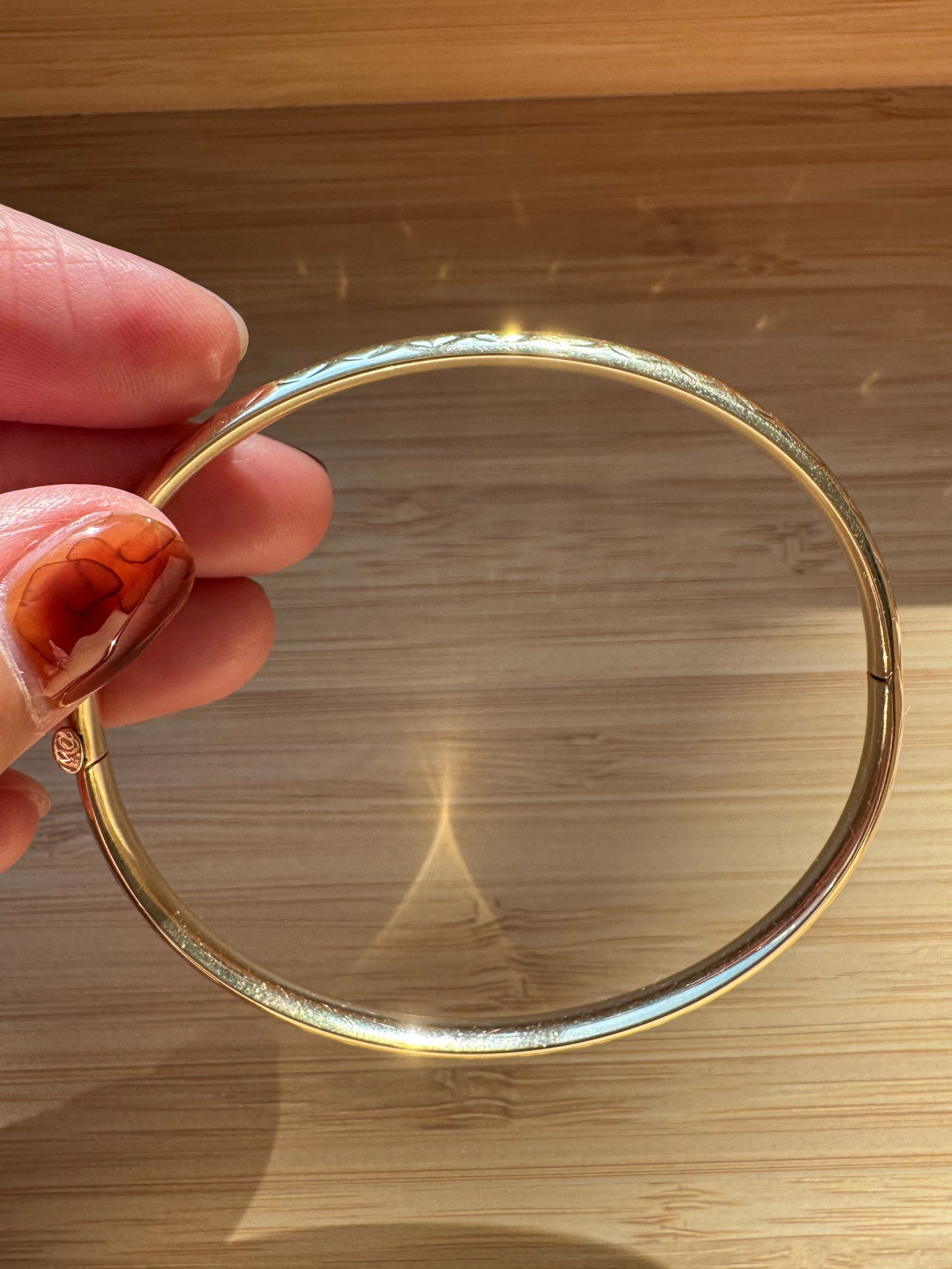 14K Diamond Cut Hinged Bangle