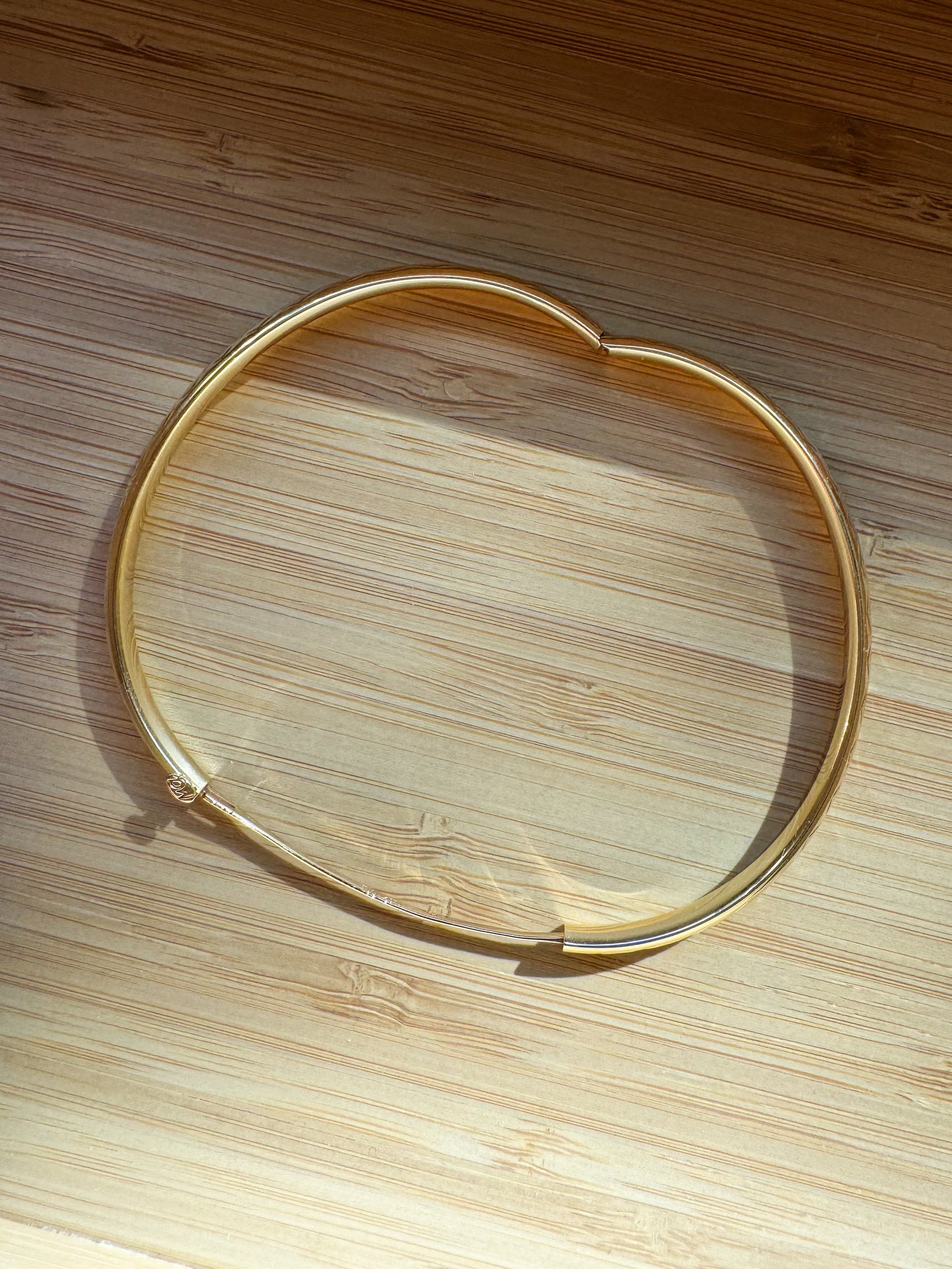 14K Diamond Cut Hinged Bangle