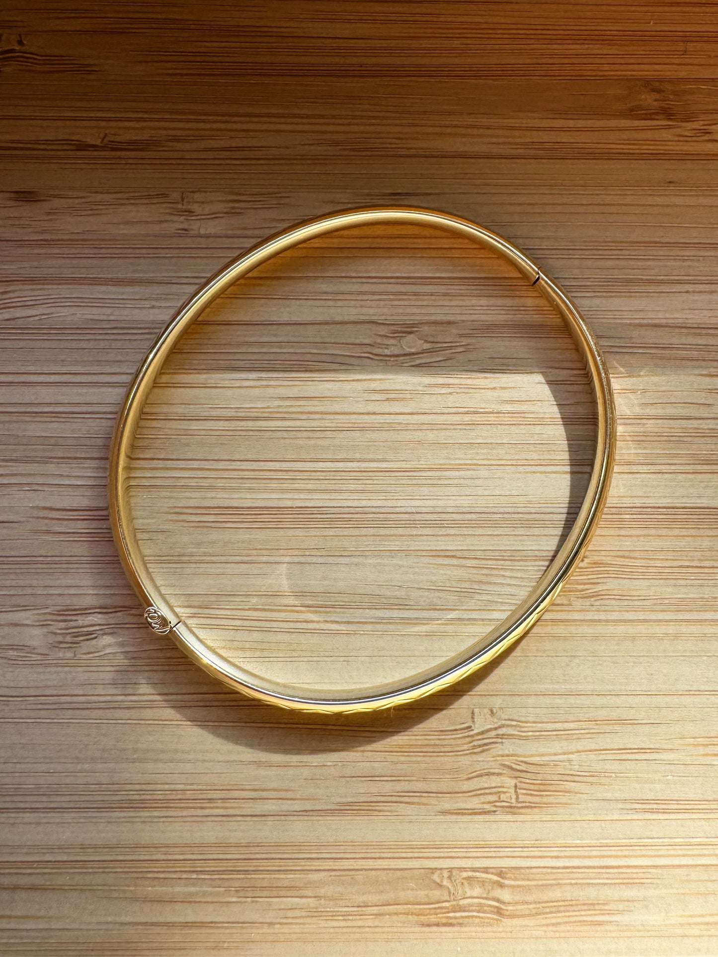 14K Diamond Cut Hinged Bangle