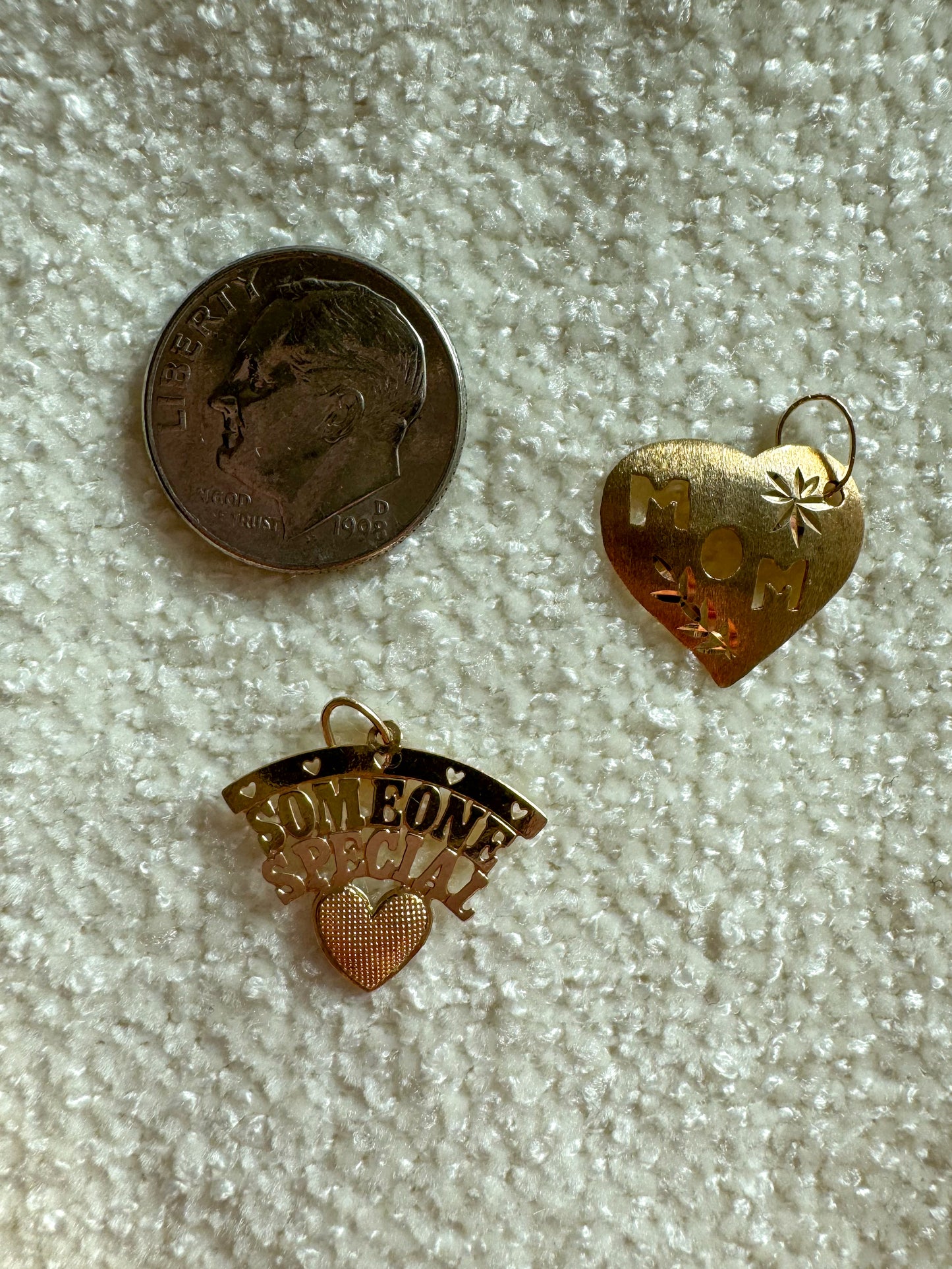 Vintage 14K "Mom" Charm
