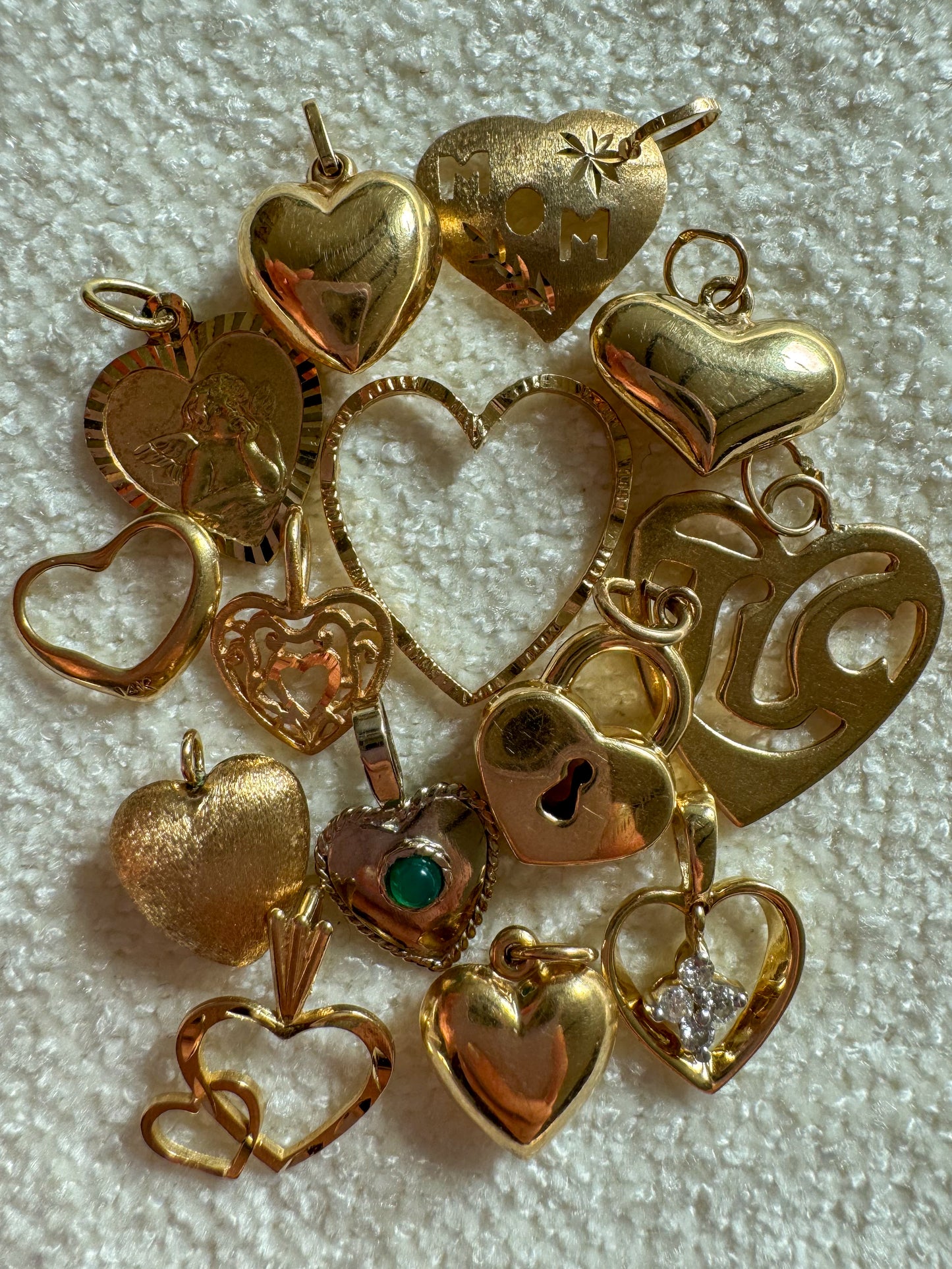 Vintage 14K Dainty Filigree Heart Charm