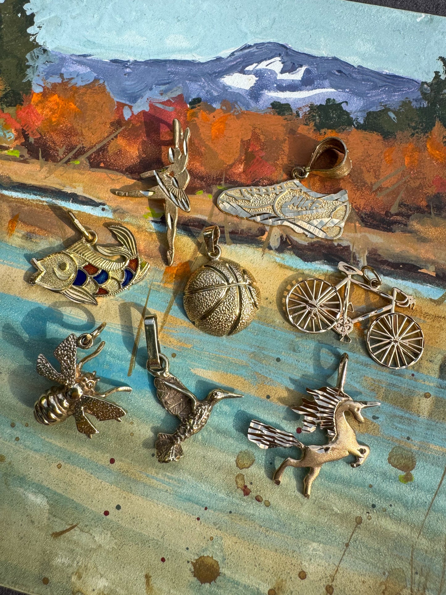 Vintage 10K Gold Bee Charm