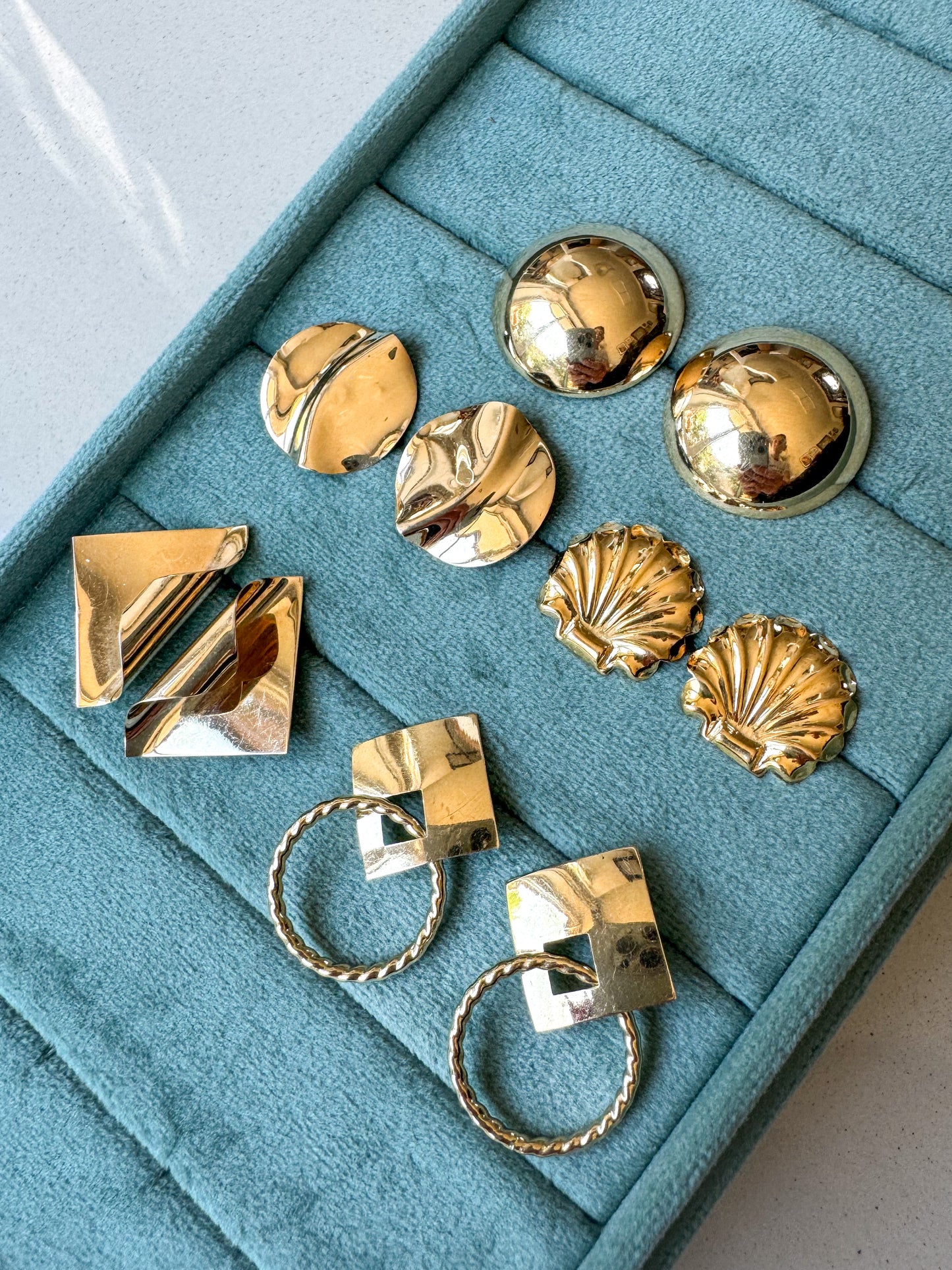 Vintage 14K Gold Round Crinkle Earrings