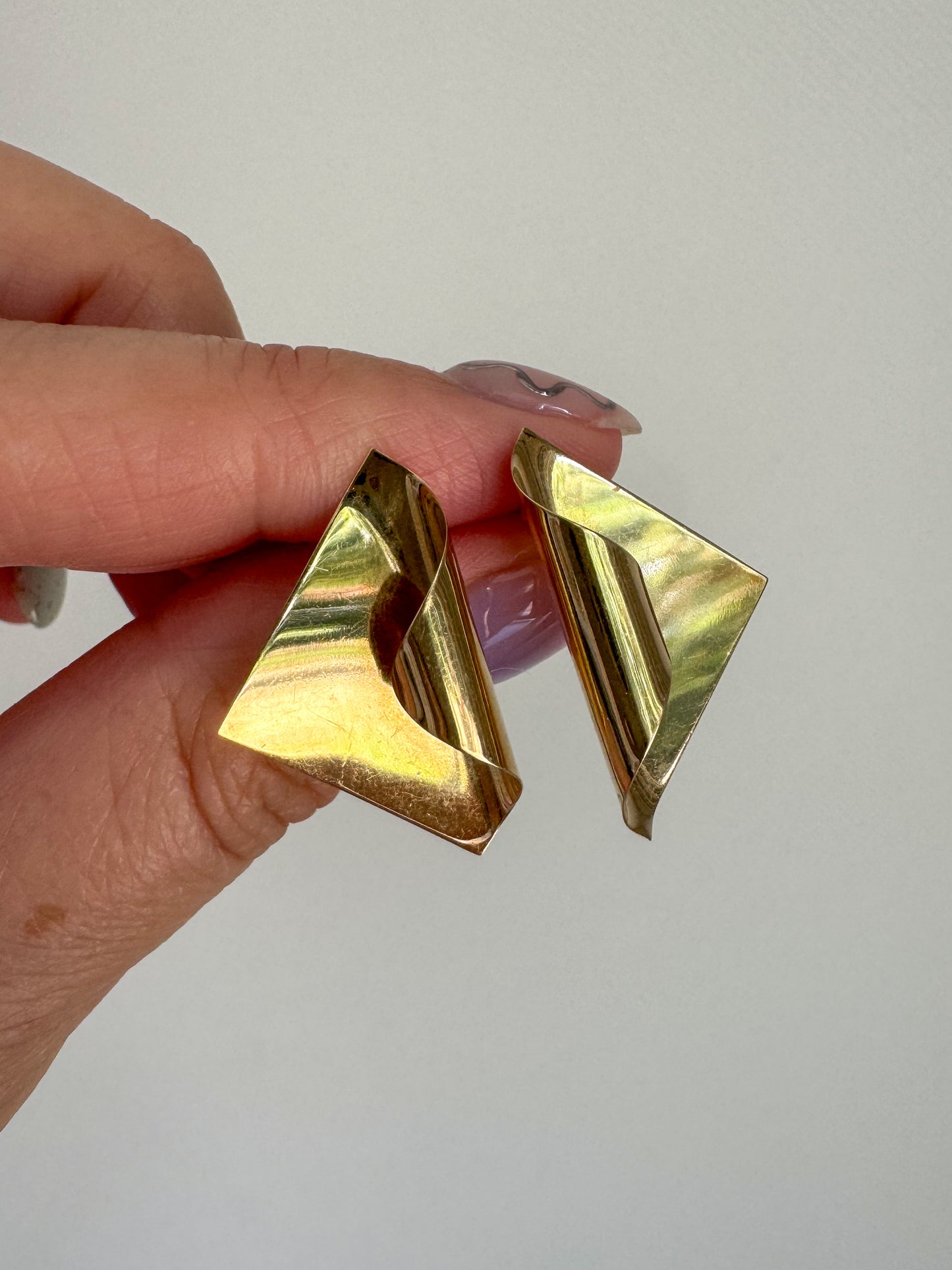 Vintage 14K Gold Triangular Curled Earrings