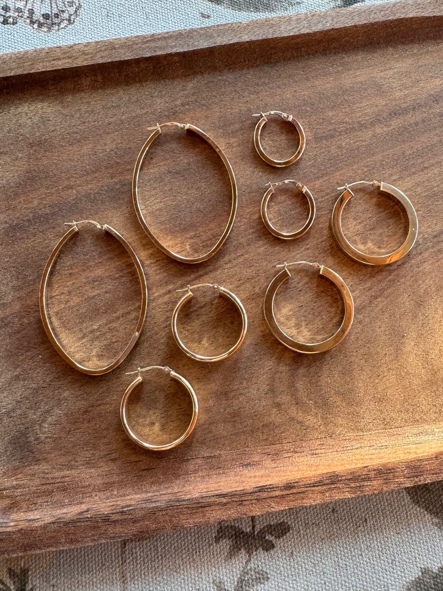 14K Oval Hoop Earrings