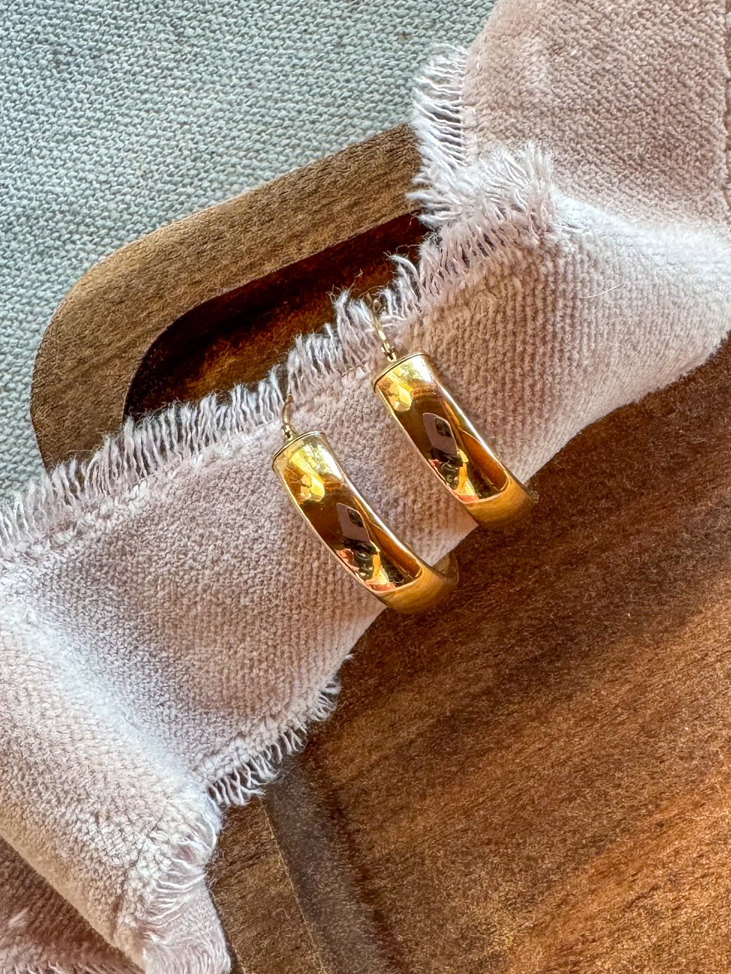 Vintage 14K Wide Hoop Earrings