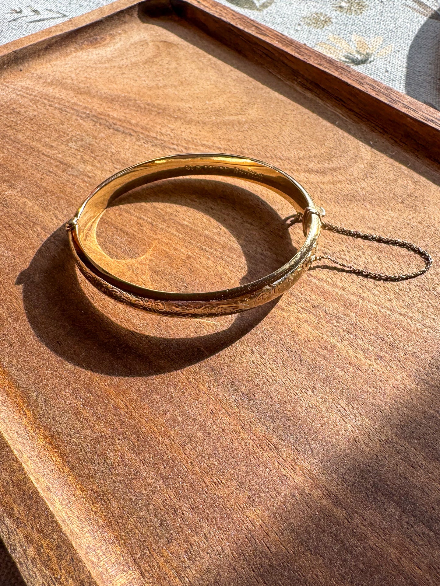 Vintage 9K Hand Engraved Bangle Bracelet