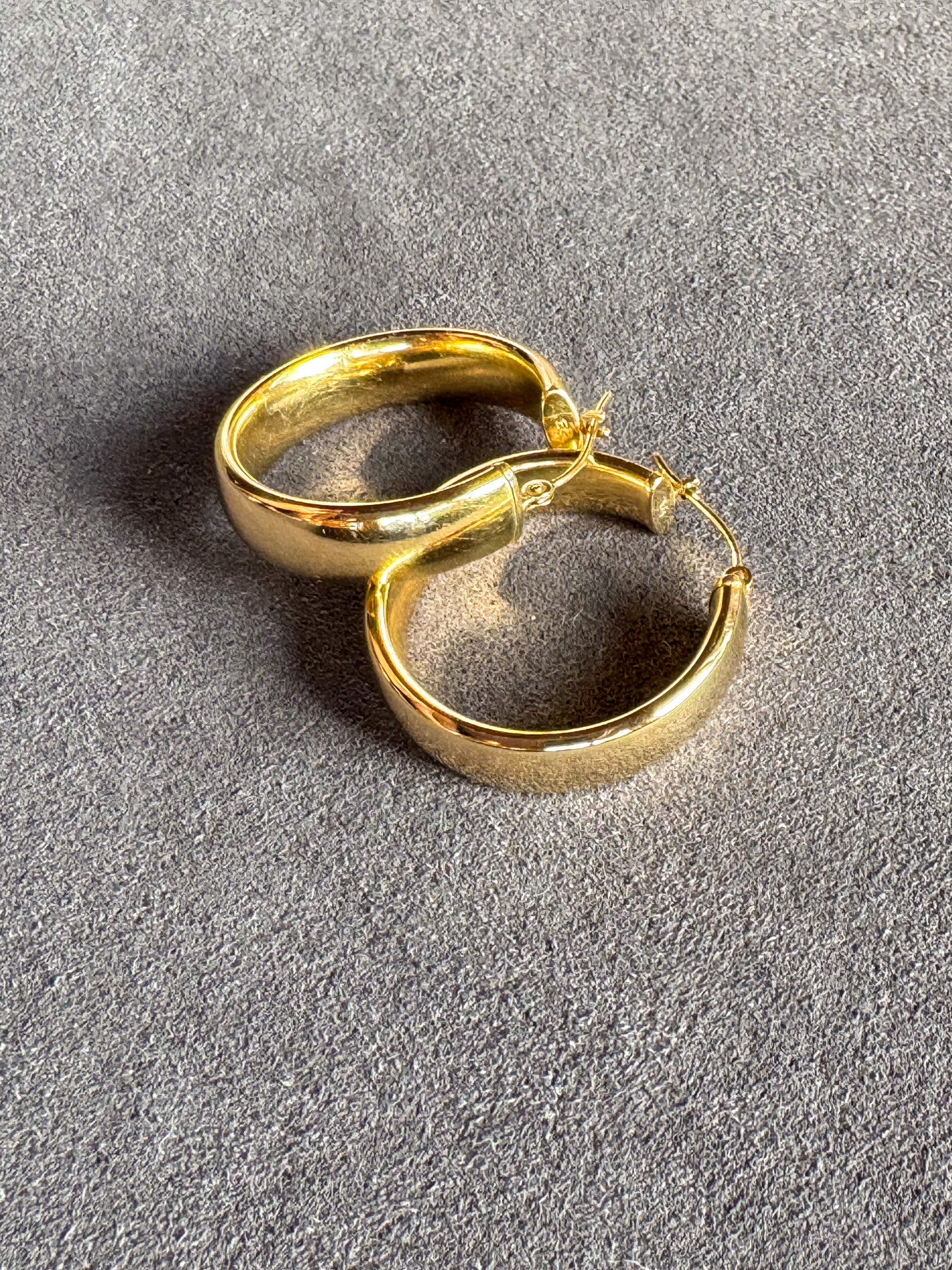 Vintage 14K Wide Hoop Earrings