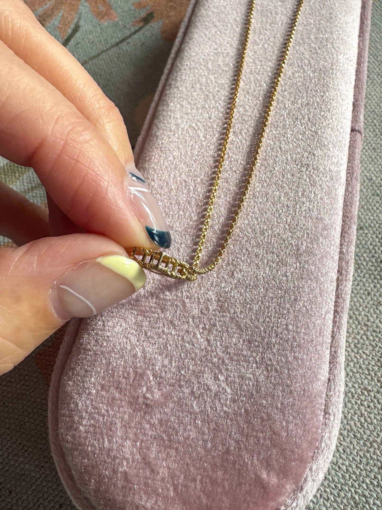 Pre-Loved 18K Roberto Coin Medium Princess Flower Necklace