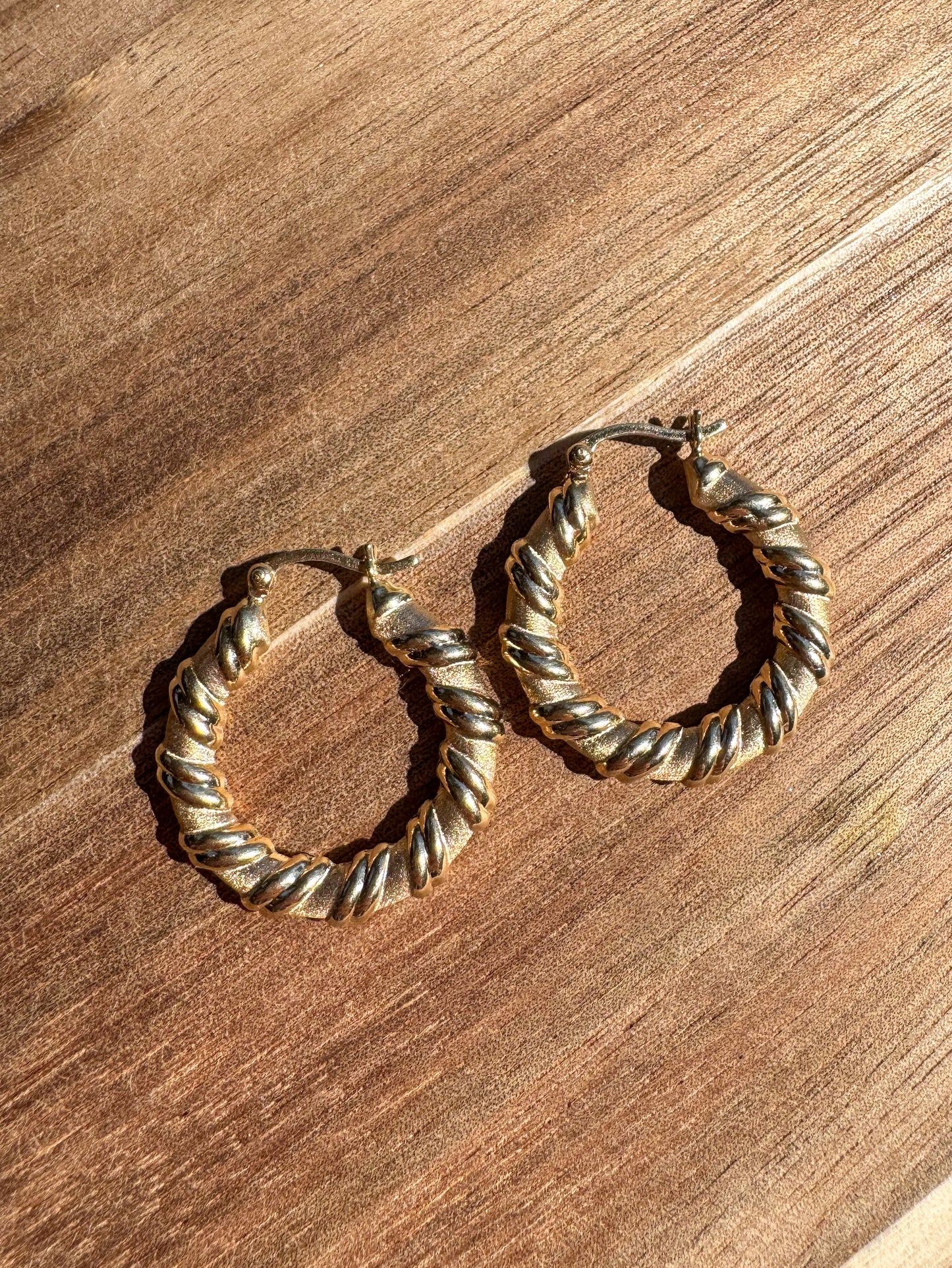 14K Twisted Rope Hoops