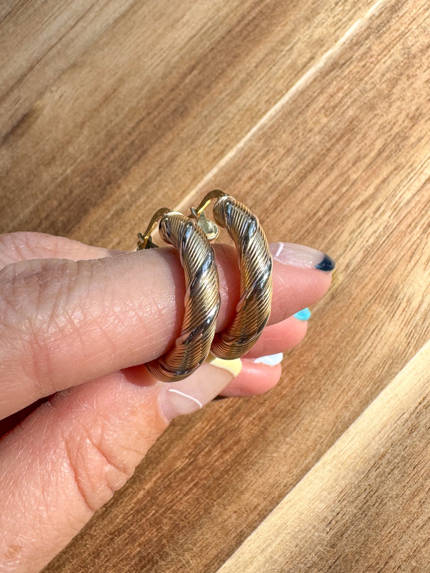 14K Two-Tone Twisted Cable Hoops