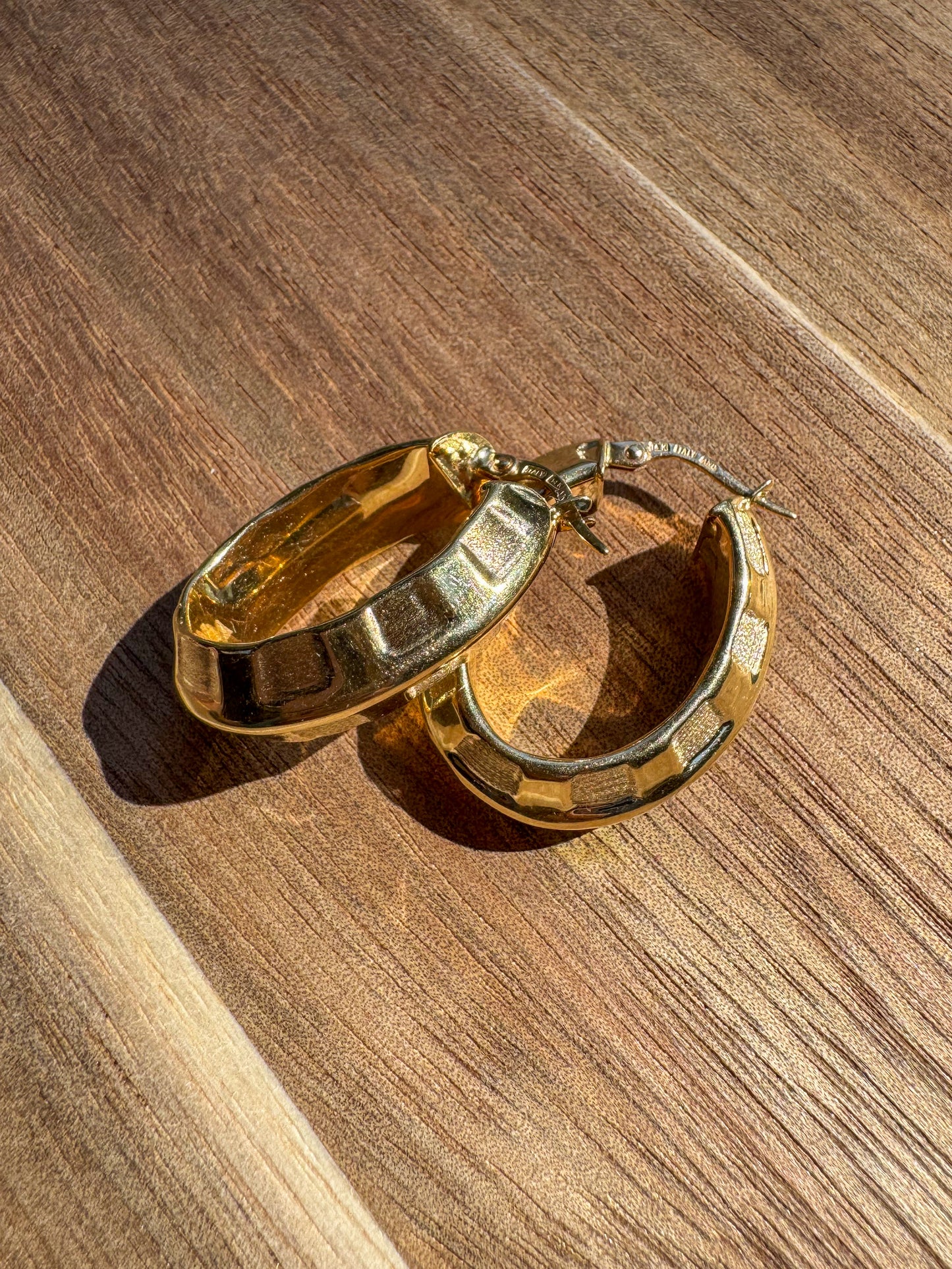 14K Checker Pattern Oval Hoops