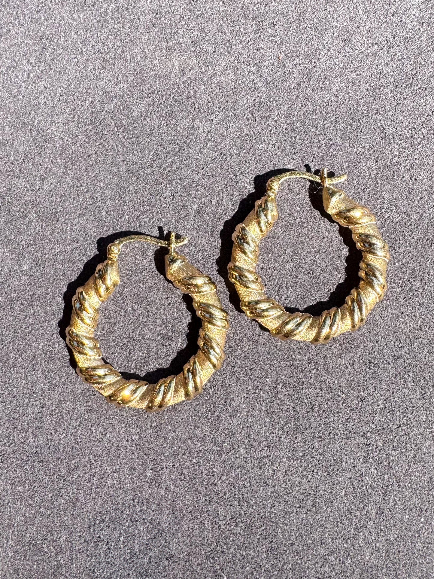 14K Twisted Rope Hoops