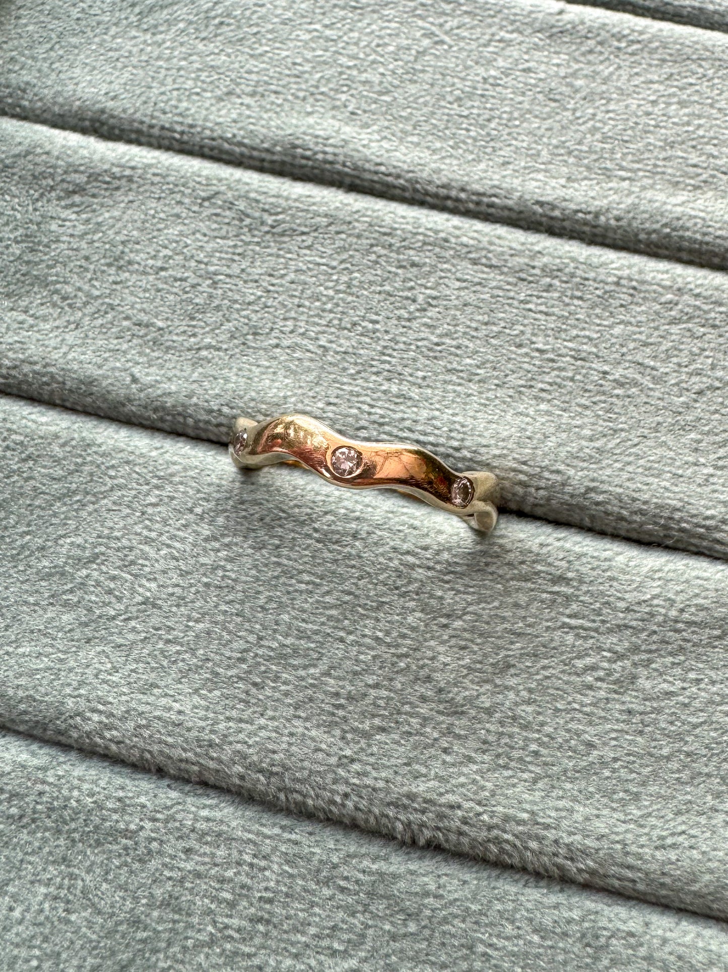 14K Wavy Ring with Diamonds