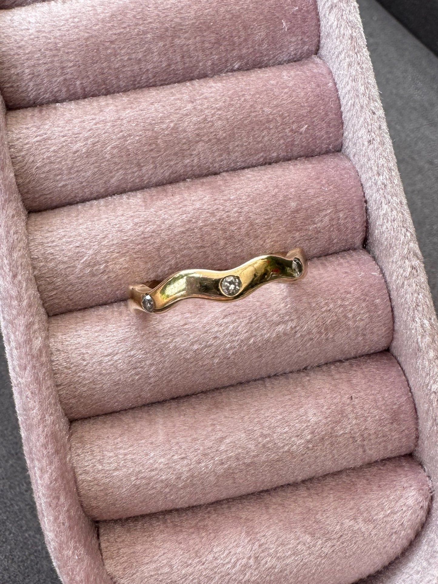 14K Wavy Ring with Diamonds