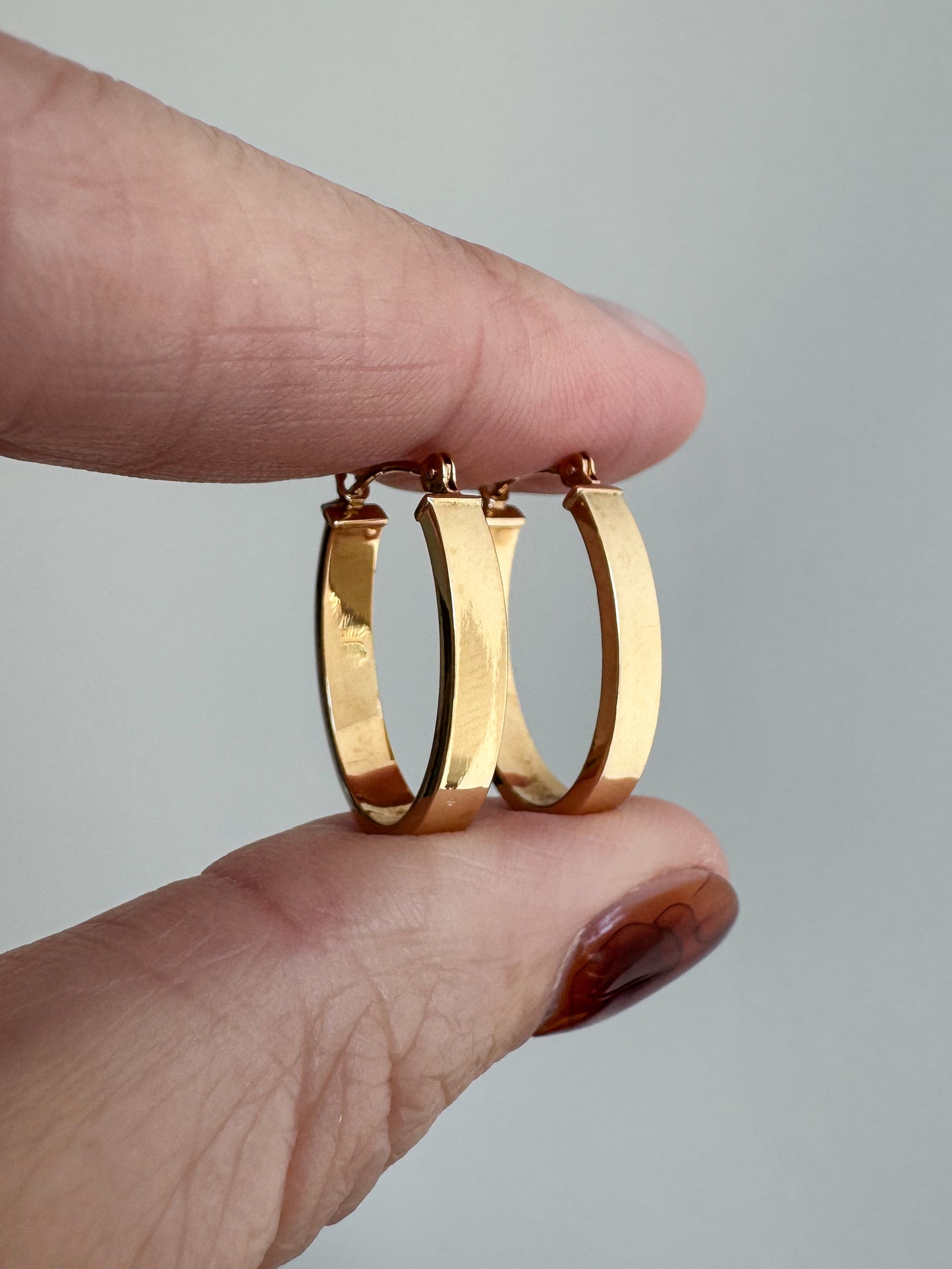 14K Simple Oval Hoops