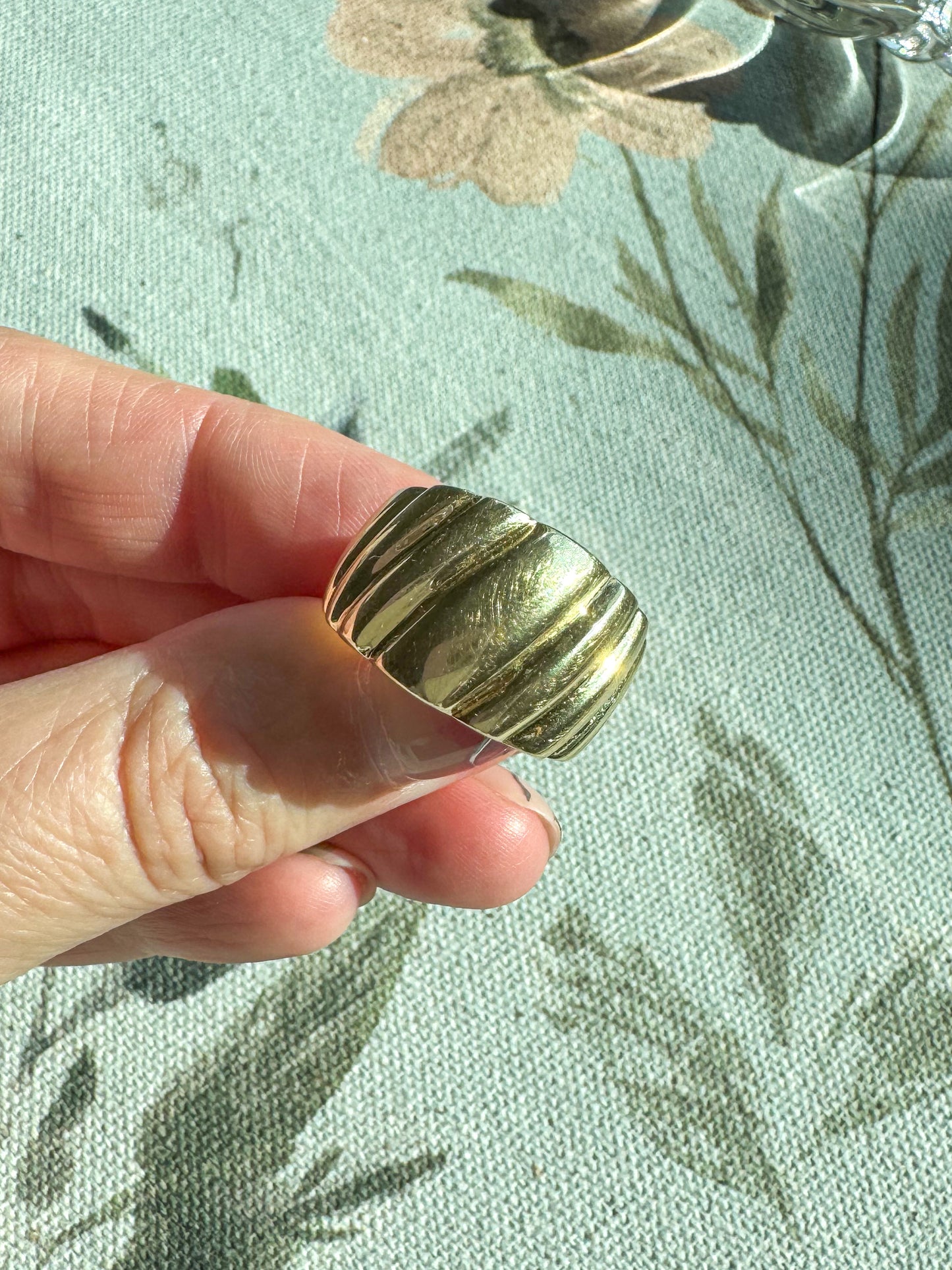 14K Scalloped Statement Ring