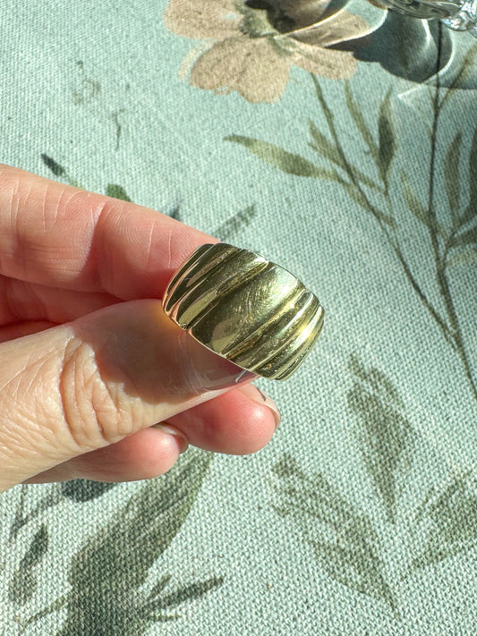 14K Scalloped Statement Ring