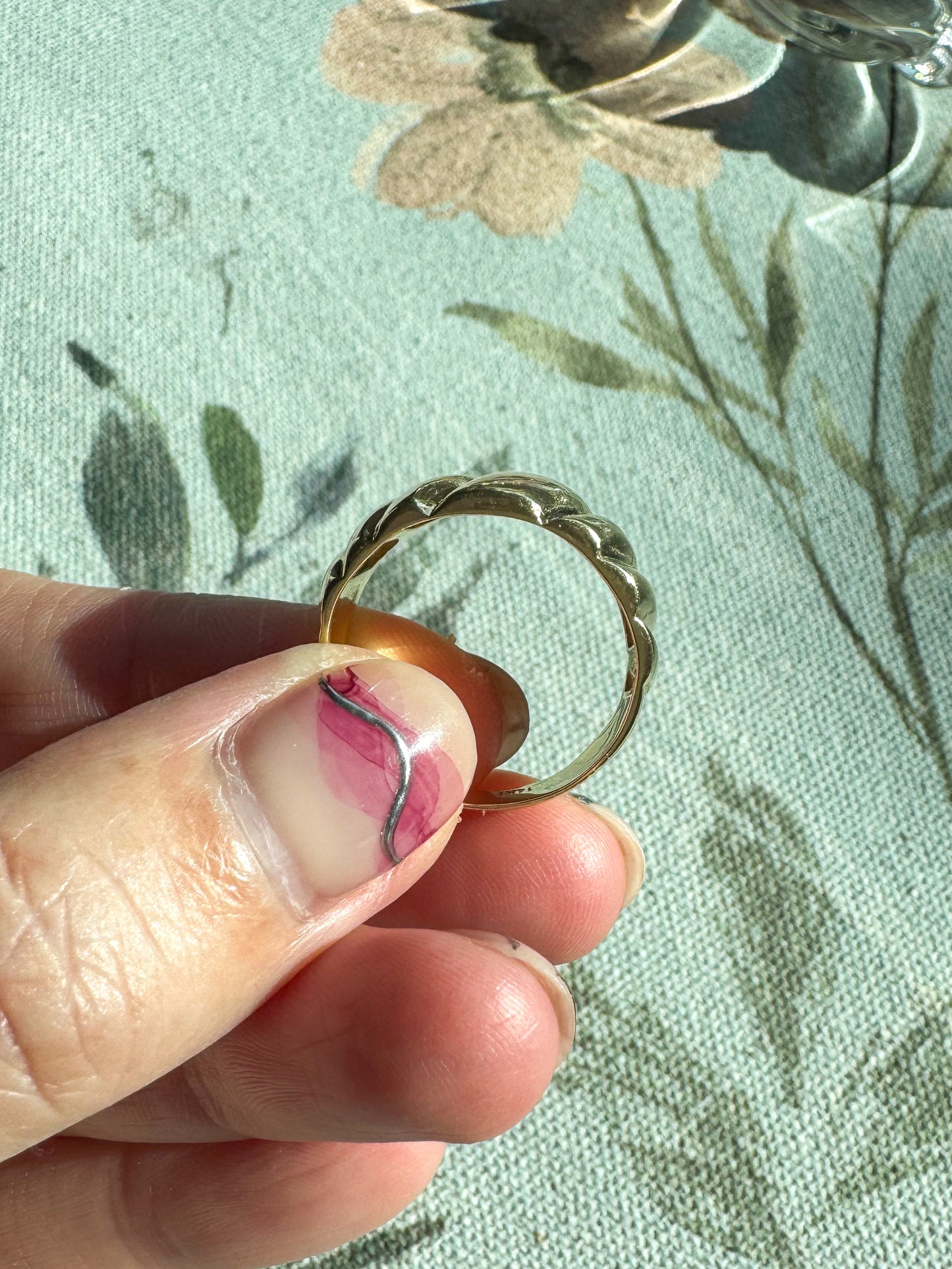 14K Scalloped Statement Ring